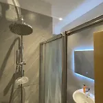 Pog Lägenhet Tirana