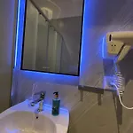 Pog * Tirana