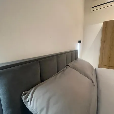 Pog Apartamento Tirana