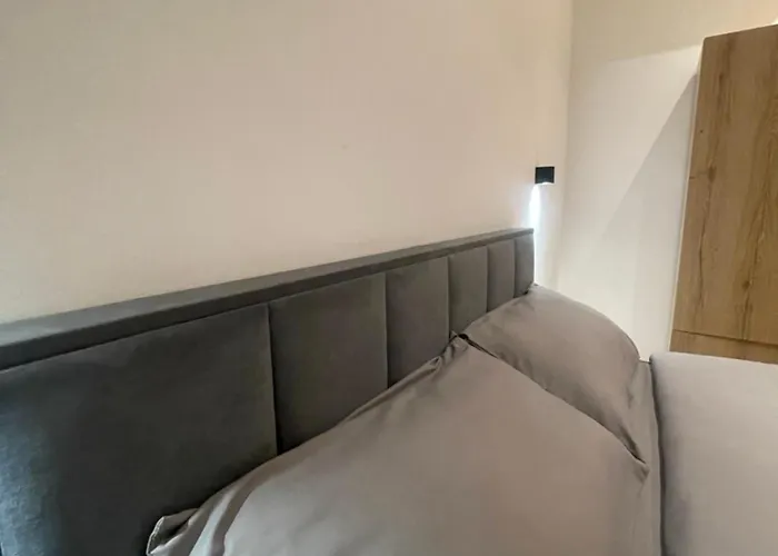 Pog Lejlighed Tirana